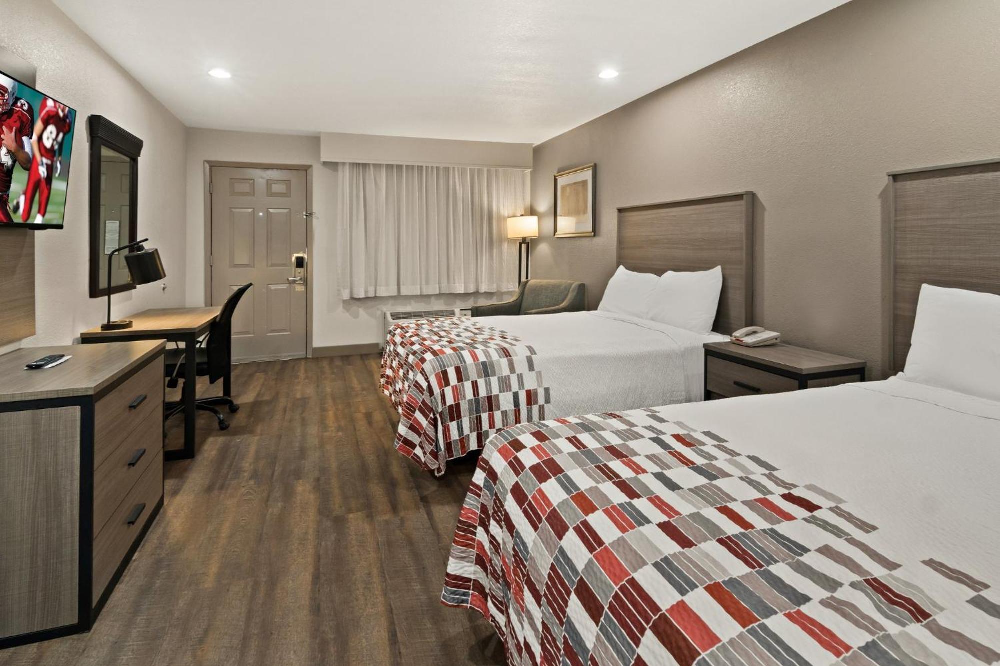 Red Roof Inn & Suites Irving - Dfw Airport South Eksteriør billede